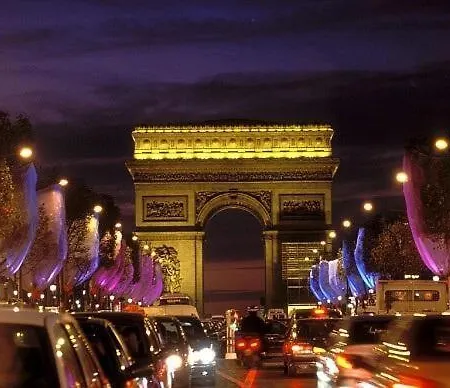 Champs Elysees Student Apartman